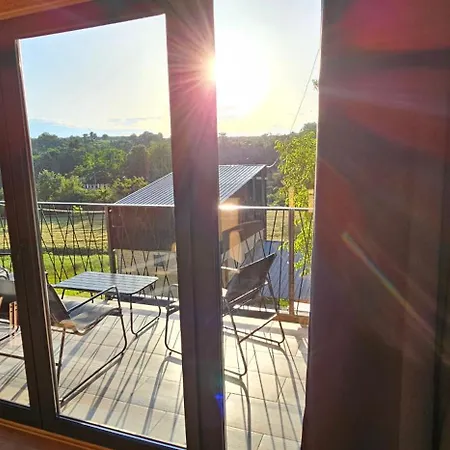 Neo Hill Jezero Bruje